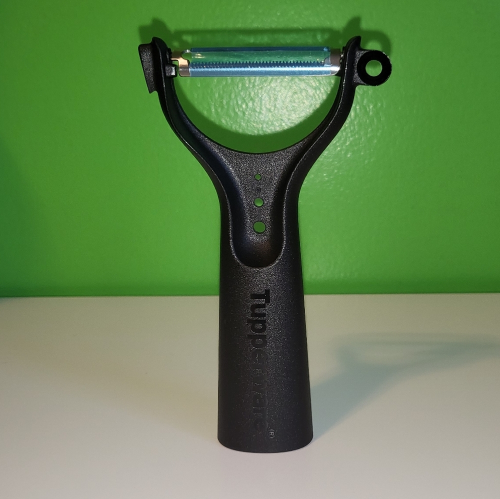 Tupperware 5 in 1 Universal Peeler